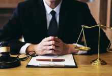 چگونه یک وکیل متخصص خوب انتخاب کنیم